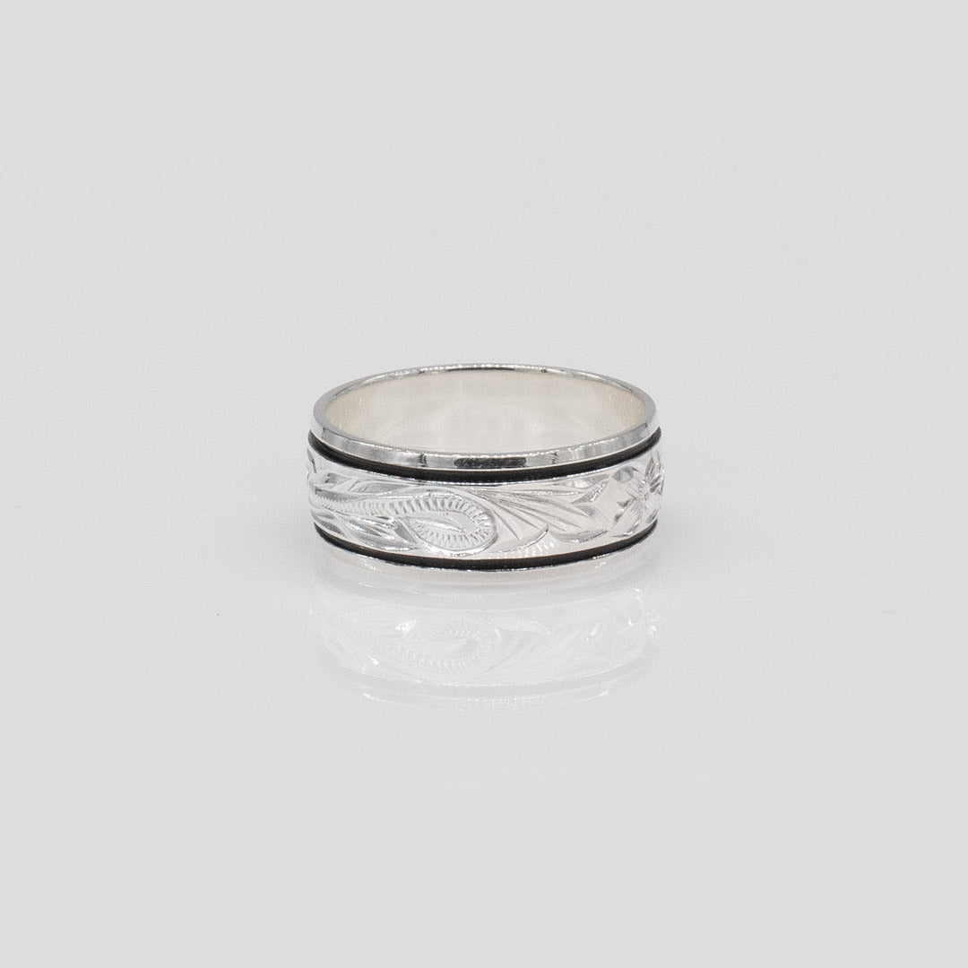 92.5 Sterling Silver Isla 8mm Plumeria & Scroll Ring with Black Border